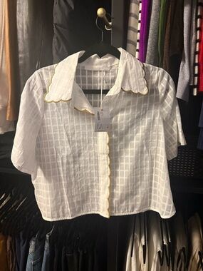 White Scallop-Trim Button Front Short Sleeve Top
